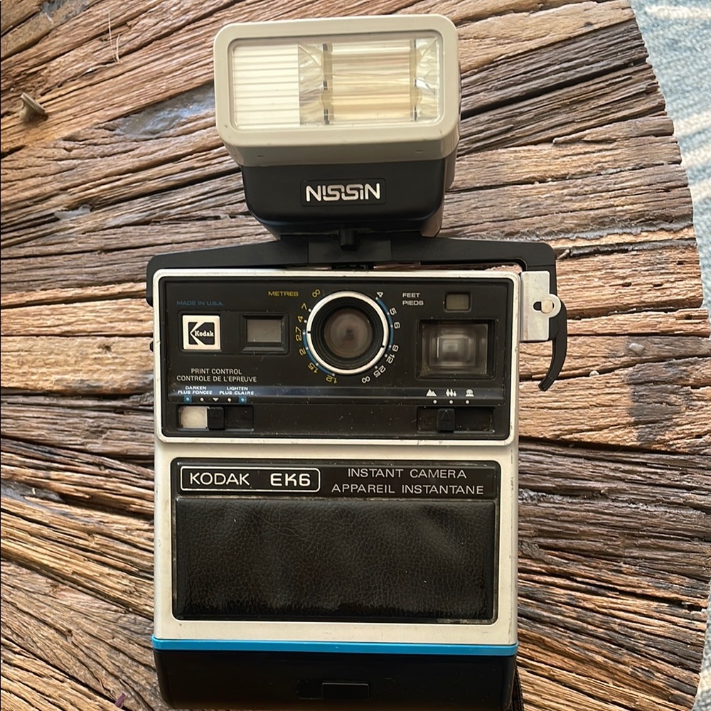 Kodak EK6 Instant Camera with Nissin Flash